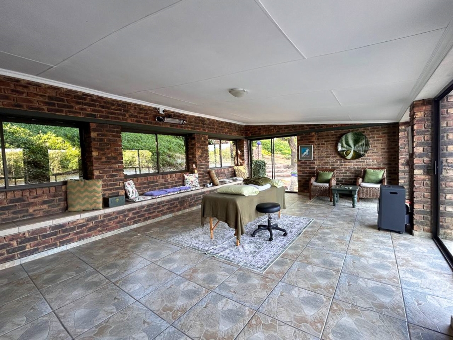 4 Bedroom Property for Sale in Lindequesdrif North West